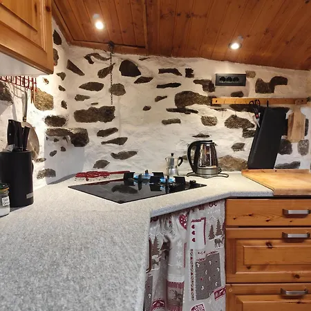 Tipica Casa Di Montagna Nelle Valli Di Lanzo Groscavallo