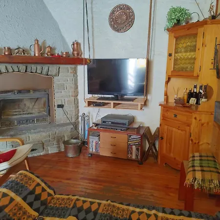 Tipica Casa Di Montagna Nelle Valli Di Lanzo