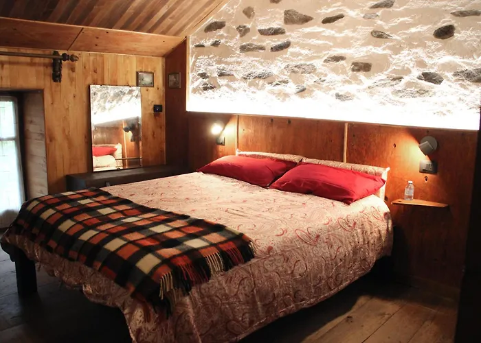 Tipica Casa Di Montagna Nelle Valli Di Lanzo Groscavallo